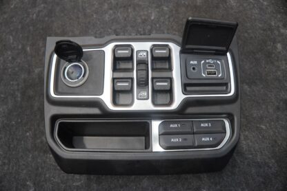 Center Dash Panel Window Switch Aux Media Port 6BE581X9AE Jeep Wrangler JL 2021 - Image 2