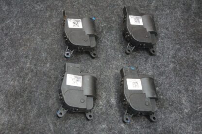 Set Of 4 HVAC 120 DEG Actuator OEM 1500627-00-A Tesla Cybertruck Cyberbeast 2024 - Image 3