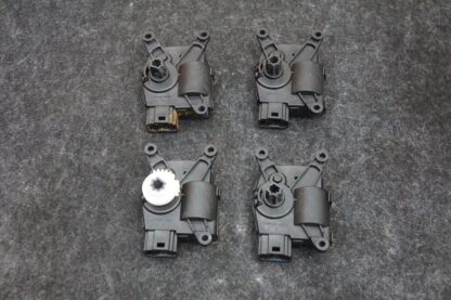 Set Of 4 HVAC 120 DEG Actuator OEM 1500627-00-A Tesla Cybertruck Cyberbeast 2024 - Image 4