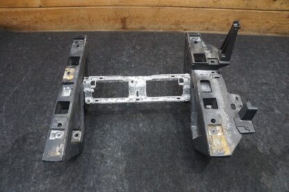 Front Left Driver Seat Riser Outboard Cast OEM 1894879-00-a Tesla Cybertruck 24 - Image 5