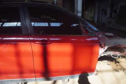 Front Right Passenger Door LR061282 OEM Land Rover Discovery Sport L550 *Note* - Image 3