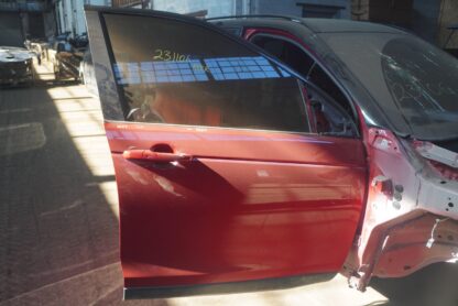 Front Right Passenger Door LR061282 OEM Land Rover Discovery Sport L550 *Note*