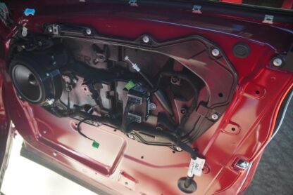 Front Right Passenger Door LR061282 OEM Land Rover Discovery Sport L550 *Note* - Image 5