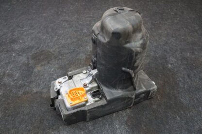 A/C Air Conditioning Pump W/ Cover 1648051-00-E Tesla Cybertruck Cyberbeast 2024 - Image 4