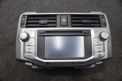 AM FM Radio Receiver CD Player Display Screen 8610035500 Toyota 4Runner 2016-18