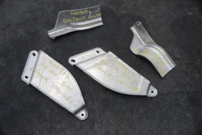 Set Gas Fuel Tank Mount Bracket Support Plate 274023 Ferrari California T 12-18 - Image 3