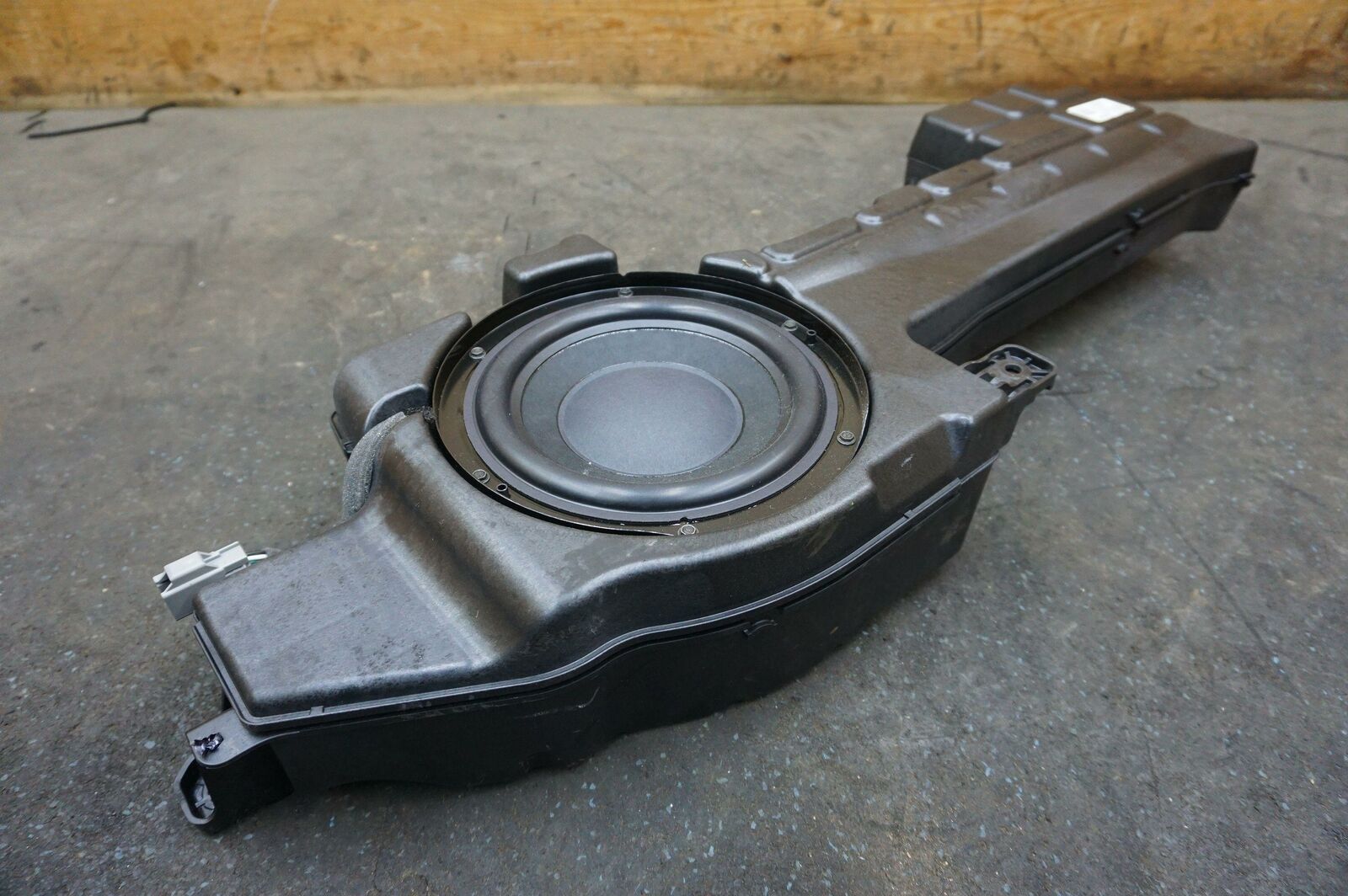 c7 corvette bose subwoofer