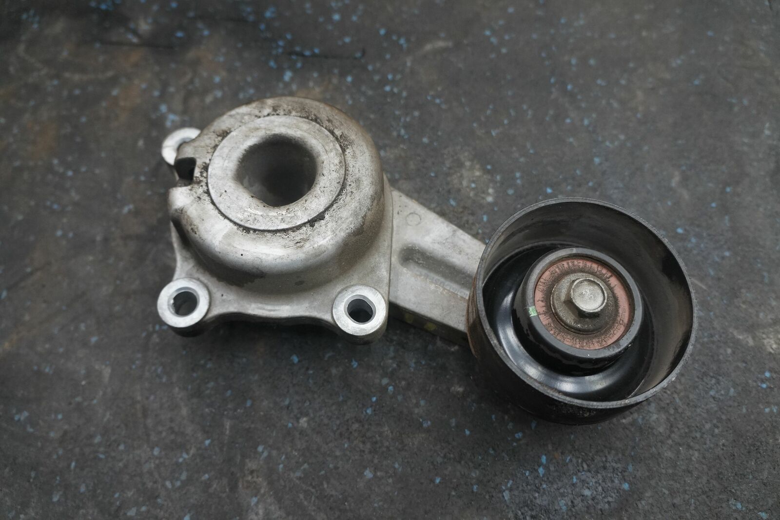 ford f150 belt tensioner