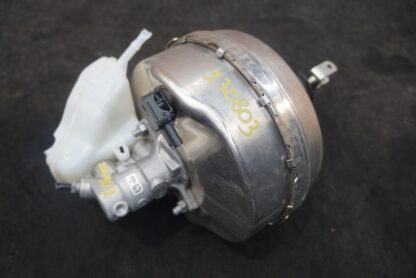 Power Brake Booster Servo Master Cylinder 2054301400 Mercedes C63s AMG C205 2019 - Image 2