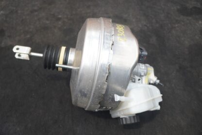 Power Brake Booster Servo Master Cylinder 2054301400 Mercedes C63s AMG C205 2019 - Image 3