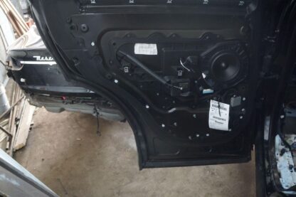 Rear Left Door Assembly OEM LR044229 Land Range Rover Sport L494 2014-22 *Note - Image 9