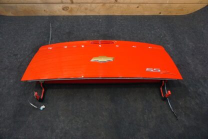 Rear Tailgate Liftgate Assembly Torch Red OEM 15214323 Chevrolet SSR 2003-06