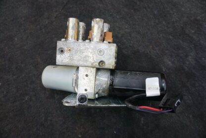 Convertible Lift Hydraulic Motor OEM 15126283 Chevrolet SSR 2003-06 - Image 7