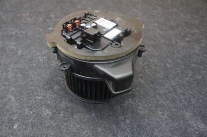 Front Ac Heater Blower Motor Assembly 64116836881 Bmw 740 750 760 G12 2017-20 - Image 4