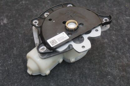 Right Tonneau Motor Assembly OEM 1852127-00-B Tesla Cybertruck 2024