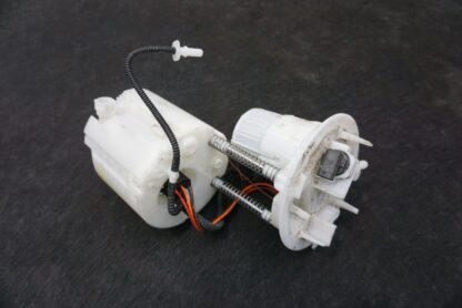 Gas Fuel Tank Pump Sender Unit Assembly A2234703301 Mercedes S580 W223 2021-23 - Image 2