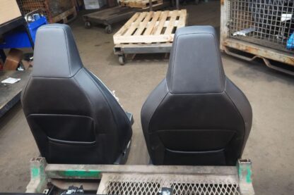 Set Front Driver Passenger & Rear Seat 4098761-T1-A Tesla Cybertruck 2024 *Note - Image 10