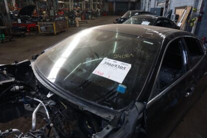 Local Pickup Only! Front Windshield 673008251 Maserati Quattroporte S 2014-17+ - Image 3