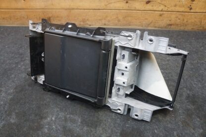 Rear Executive Lounge Console OEM 4N4862841 Audi A8l Quattro 2019 - Image 2