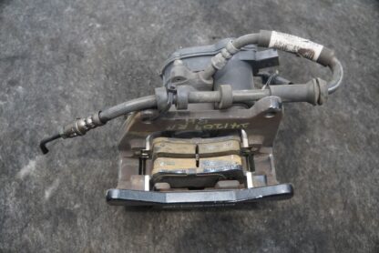 Rear Right Side Brake Caliper & Bracket Black 95B615424G OEM Porsche Macan 2019 - Image 3