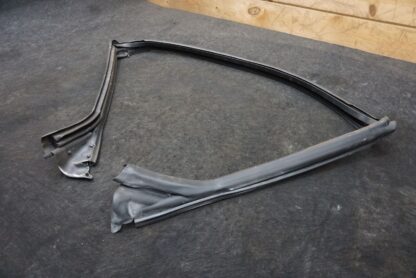 Front Windshield Upper Weather Strip 69758000 Ferrari California 2008-14 *Note - Image 2