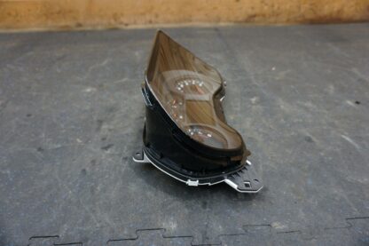 Speedometer Instrument Cluster 160 MPH 84367651 OEM Chevrolet Camaro LT 17-18 - Image 2