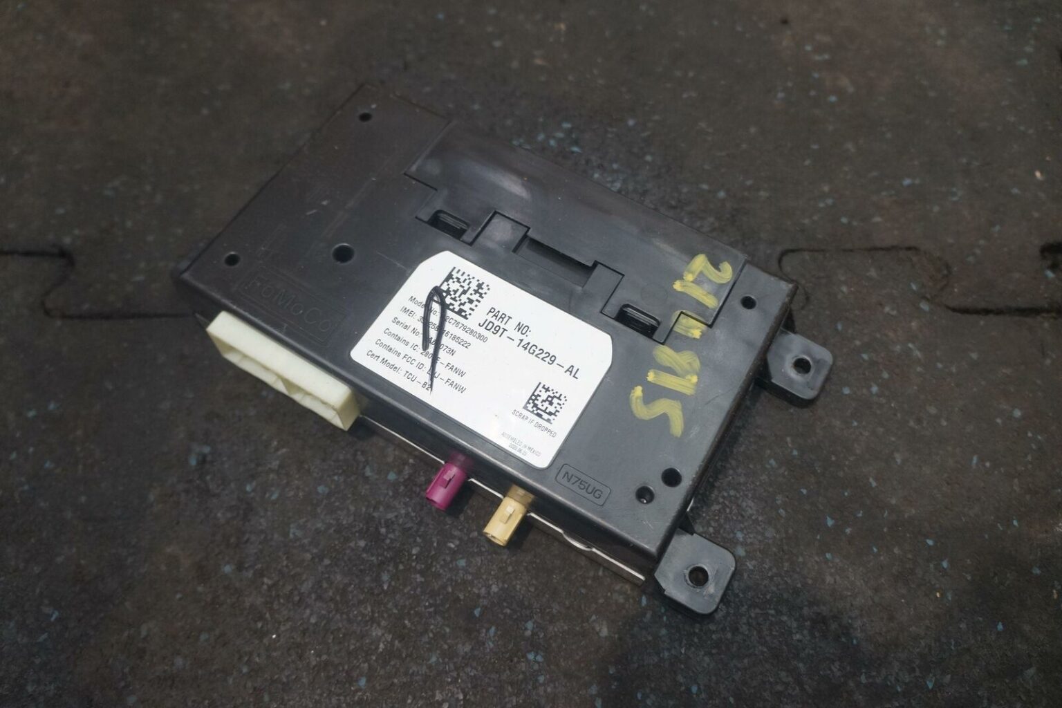 communication-telematics-control-module-jd9t-14g229-al-lincoln