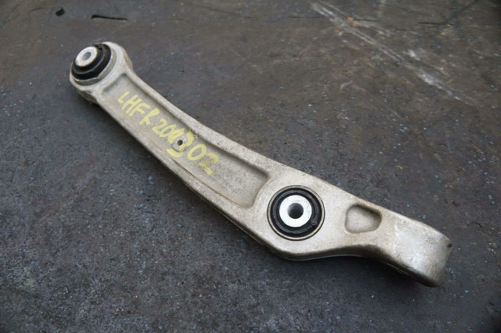 Front Left Driver Side Lower Forward Control Arm 4M0407151L OEM Audi Q7 ...