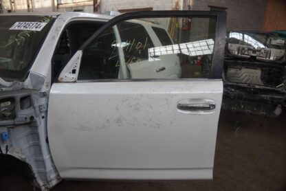 Front Left Driver Door Assembly Blizzard Pearl 6700235631 Toyota 4Runner 2010-23