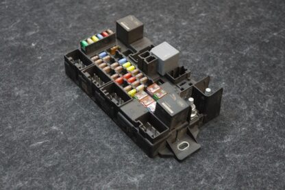Front Right Side Cabin Fuse Relay Box Panel Jx5314a073ac Jaguar F-type 18-20 - Image 4