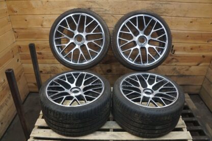 Set Center Locking Wheel 20x9 Front 20x11.5 OEM Porsche 911 Turbo S 2014-16 NOTE