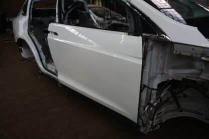 Front Right Side Passenger Door Shell White 1069536-E0-C Tesla Model X 75D 16-20 - Image 3