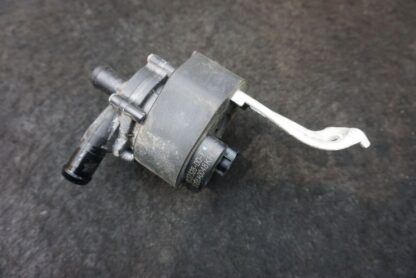 Auxiliary Water Coolant Pump Assembly OEM 1037328-00-F Tesla Model X 75D 2016-20 - Image 4