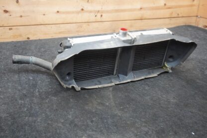 Front Center Radiator Assembly w/ Air Duct OEM 420121254A Audi R8 2008-15 *Note