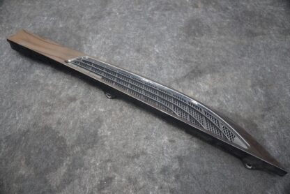 Rear Right Quarter Tail Air Vent Grille Body Trim Panel 51447375138 BMW i8 14-20 - Image 2