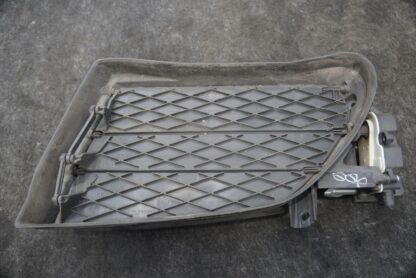 Front Bumper Right Lower Active Grille Louvre 1007269-00-E Tesla Model S 2015 - Image 3