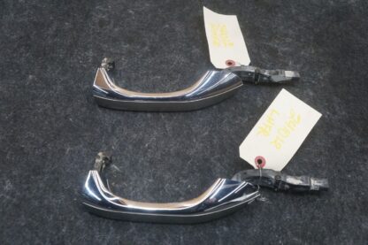 Set Of 2 Front Left & Right Exterior Door Handle 4N0837207 Audi A8l Quattro 19