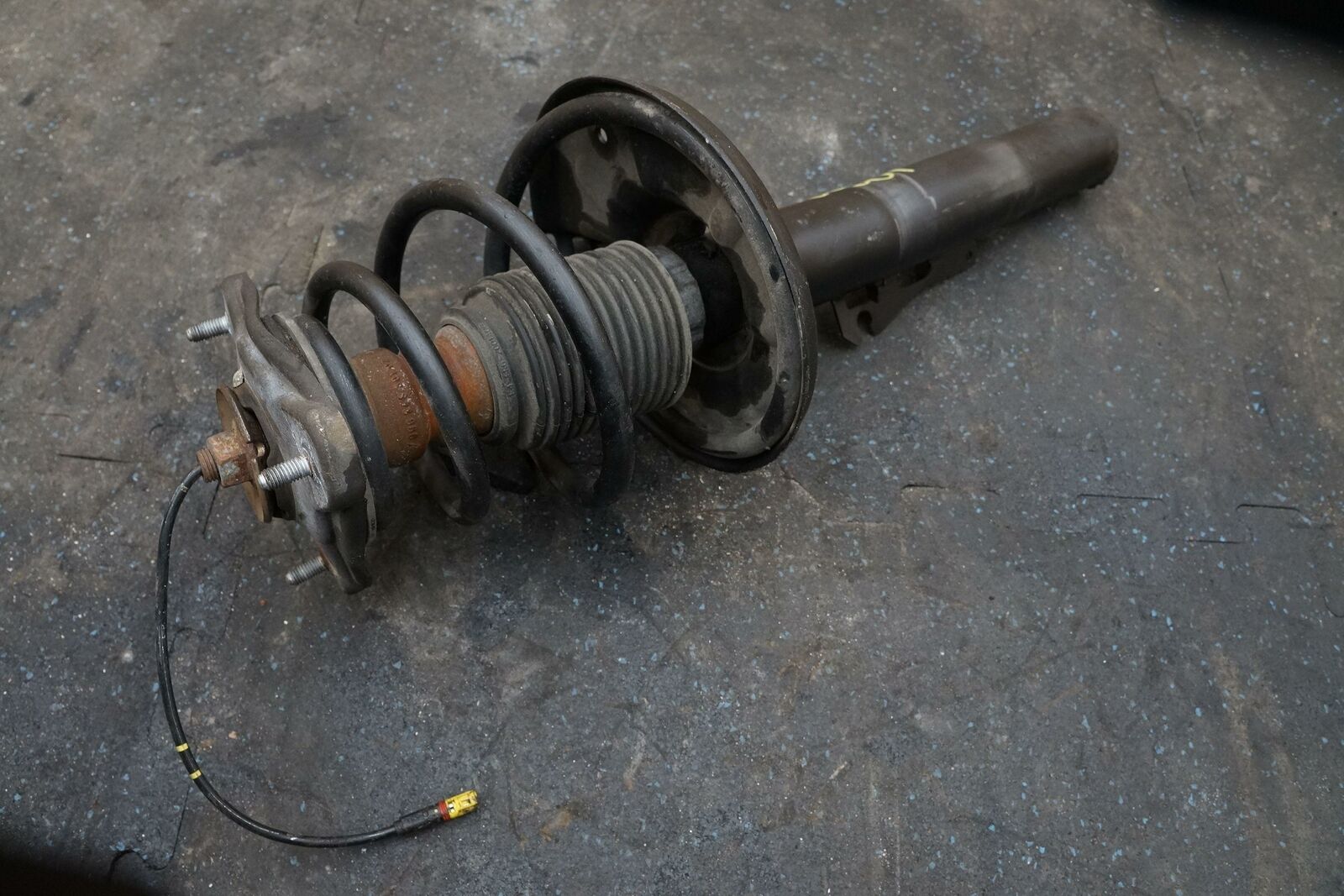 Front Shock Spring Strut Damper Control I475 RWD 99734304522 Porsche ...