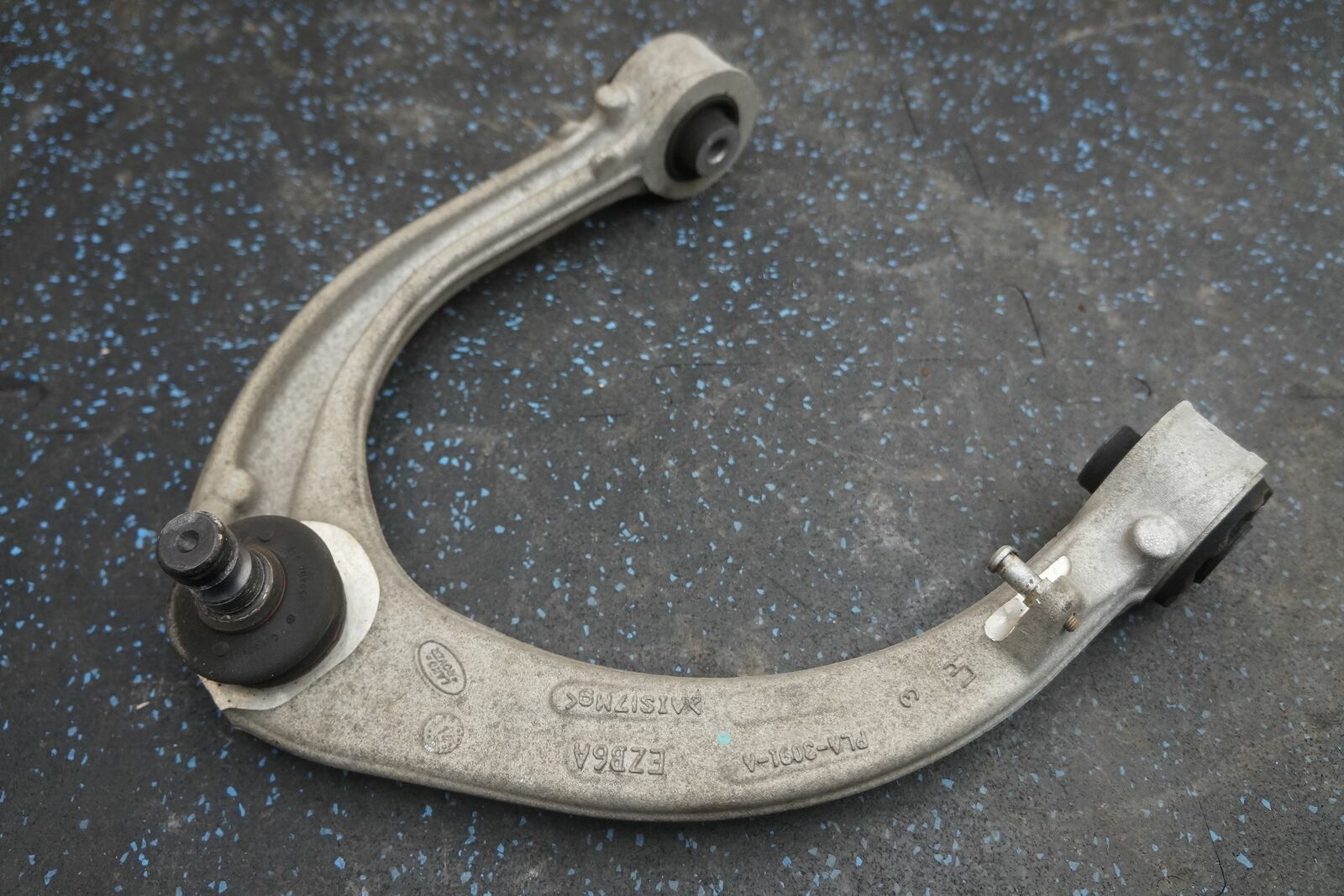 Front Suspension Left Upper Control Arm LR044844 Range Rover Sport L494 ...