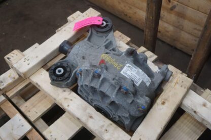 Rear Axle Differential Carrier OEM LR070146 Land Range Rover Sport L494 14-17 - Image 3