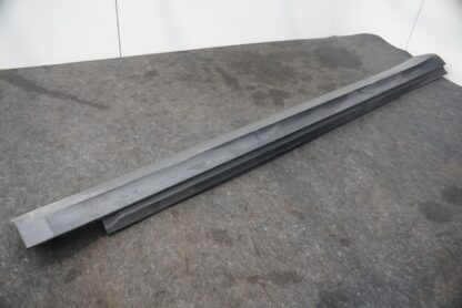 Right Rocker Panel Side Skirt Trim Molding 95B853564 OEM Porsche Macan 2015-24 - Image 3