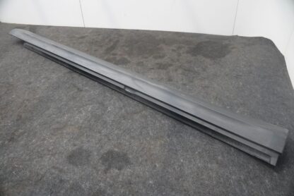 Right Rocker Panel Side Skirt Trim Molding 95B853564 OEM Porsche Macan 2015-24 - Image 4