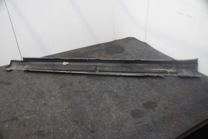 Right Rocker Panel Side Skirt Trim Molding 95B853564 OEM Porsche Macan 2015-24 - Image 5