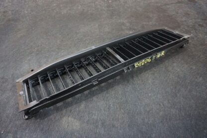 Front Radiator Grille Shutter Black A2325009801 Mercedes SL63 AMG R232 2022-24 - Image 4