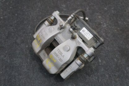 Rear Right Mando Brake Caliper Silver OEM 1250642-00-D Tesla Cybertruck 24 - Image 6