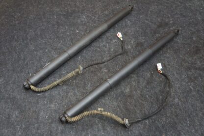 Set Rear Left Right Trunk Lid Strut MY83-402A68-AC Aston Martin Dbx 707 2021-24 - Image 3