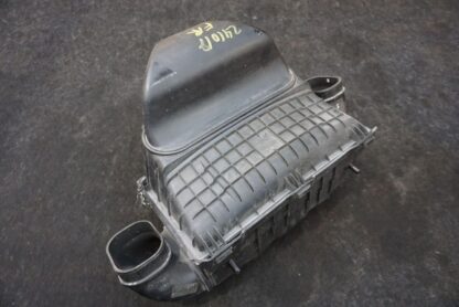 Front Air Cleaner Intake Filter Box 247120 Maserati GranTurismo S M145 2007-14+ - Image 8