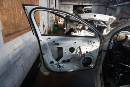 Front Left Driver Door Shell White 8v5831051d Audi A3 S3 15-18 Rs3 17-18 *Note - Image 4