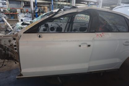 Front Left Driver Door Shell White 8v5831051d Audi A3 S3 15-18 Rs3 17-18 *Note