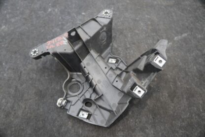 Front Right Fender Bracket Support Mount Carrier 51647294544 BMW X5 F15 2014-18 - Image 3